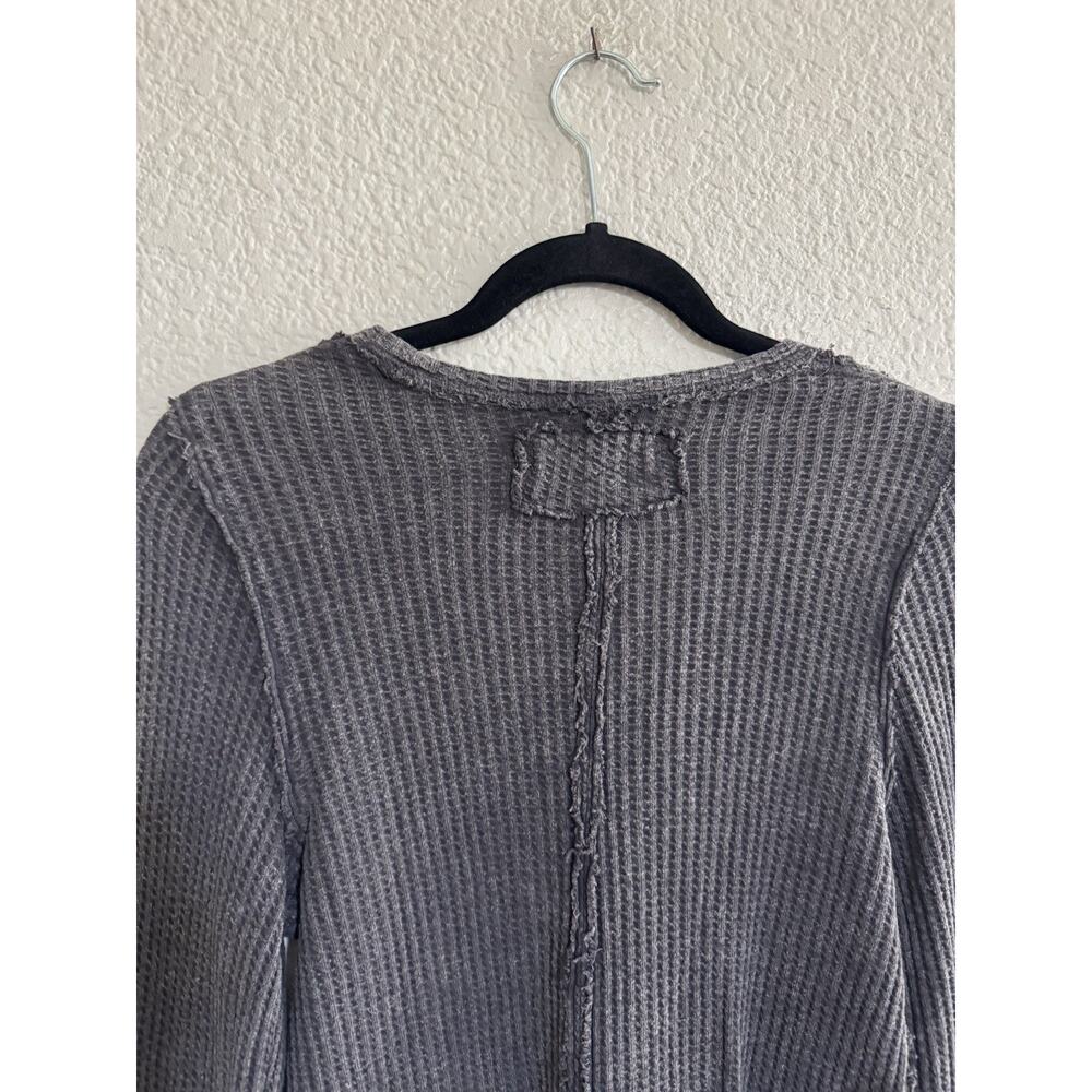 We The Free People Gray Waffle Knit Thermal Long Sleeve Medium Top #NE163 - Picture 9 of 15